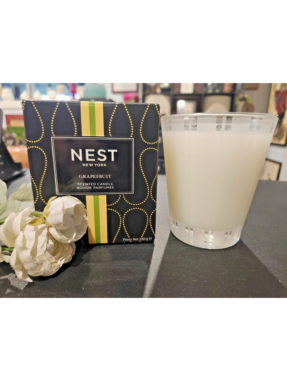 NEST New York Grapefruit Scented Candle 8.1 oz/230g New In Box Luxury Fragrance